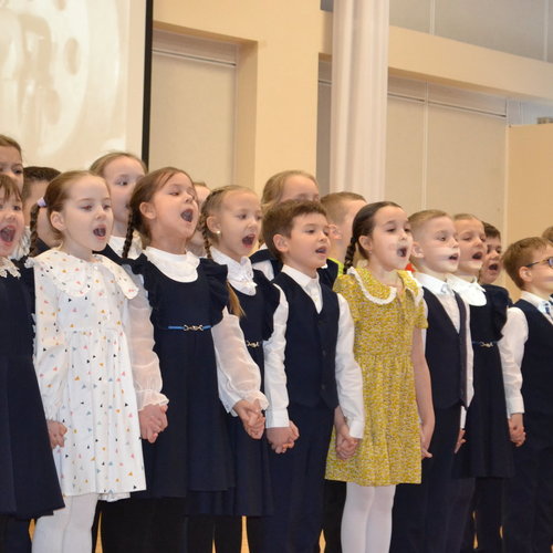 Конкурс военно-патриотической песни — яркое событие в нашей школе! 