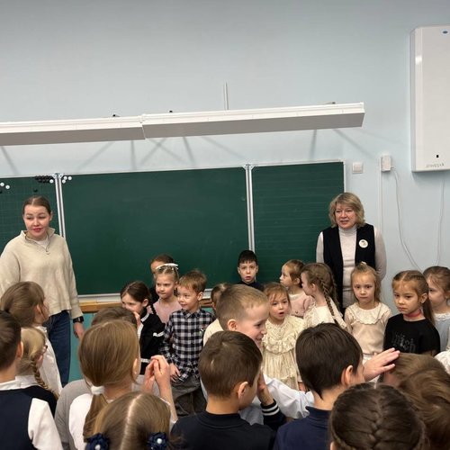 Будущие первоклассники из детского сада № 8 в гостях у СОШ 1.