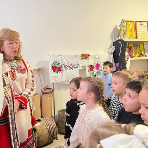 Будущие первоклассники из детского сада № 8 в гостях у СОШ 1.