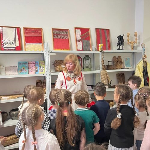 Будущие первоклассники из детского сада № 8 в гостях у СОШ 1.