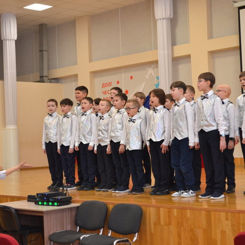 Учителя музыки из Китая в СОШ 1.