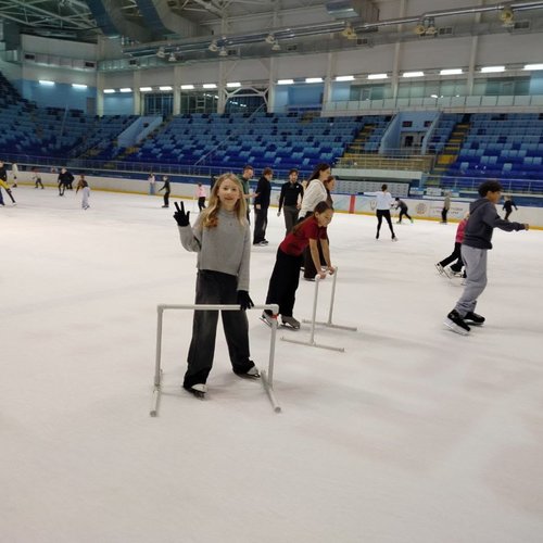 5С провожает зиму на катке Ледовой Арены