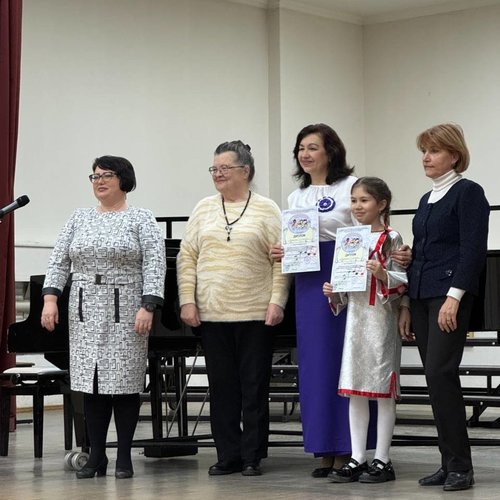 Школьный хор на Республиканском вокально- хоровом конкурсе «Голоса друзей»