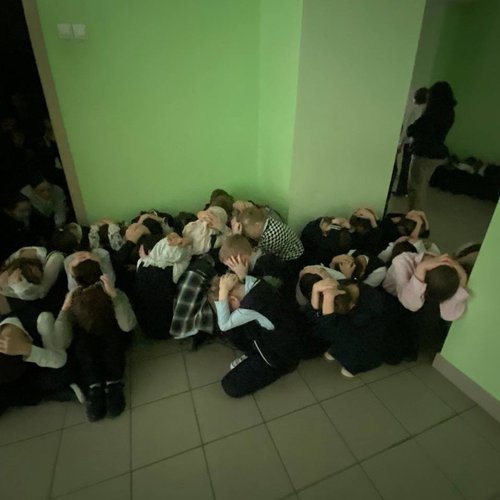 Учения по отработке сценария «Действия обучающихся, работников  образовательной организации и сотрудников охраны  при получении сигнала  гражданской обороны «Внимание всем!»  с информационным сообщением о воздушной тревоге