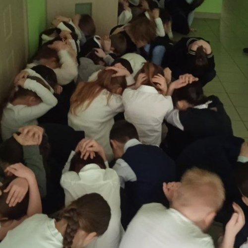 Учения по отработке сценария «Действия обучающихся, работников  образовательной организации и сотрудников охраны  при получении сигнала  гражданской обороны «Внимание всем!»  с информационным сообщением о воздушной тревоге