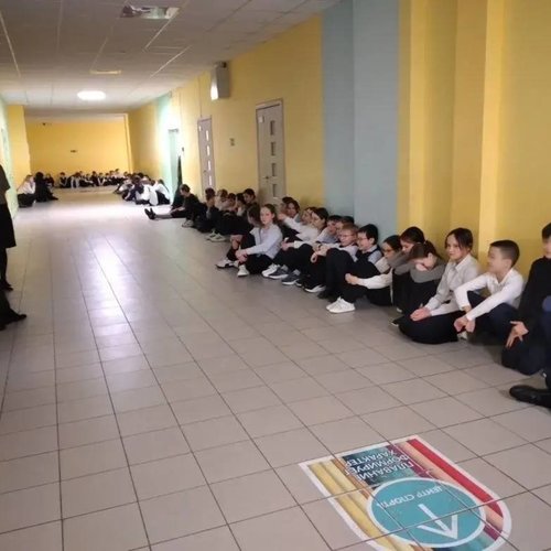 Учения по отработке сценария «Действия обучающихся, работников  образовательной организации и сотрудников охраны  при получении сигнала  гражданской обороны «Внимание всем!»  с информационным сообщением о воздушной тревоге