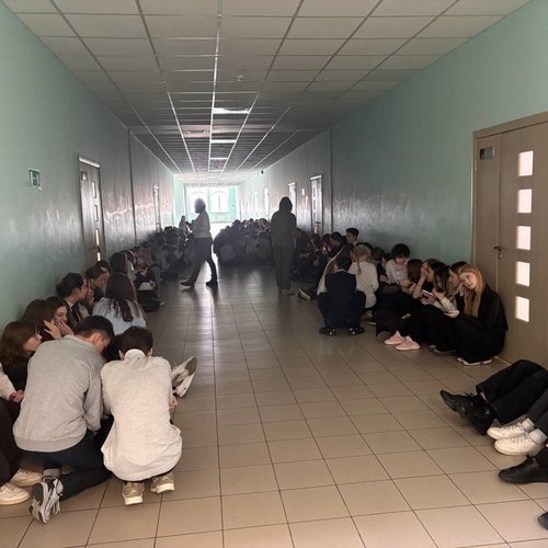 Учения по отработке сценария «Действия обучающихся, работников  образовательной организации и сотрудников охраны  при получении сигнала  гражданской обороны «Внимание всем!»  с информационным сообщением о воздушной тревоге