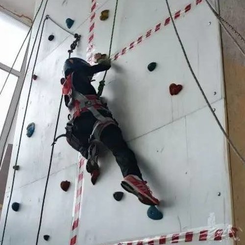 ВПК школы "Разведчики" на Республиканском конкурсе «Герои нашего времени» имени Героя России Петрова Николая Алексеевича