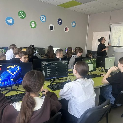 Экскурсия в компьютерную академию