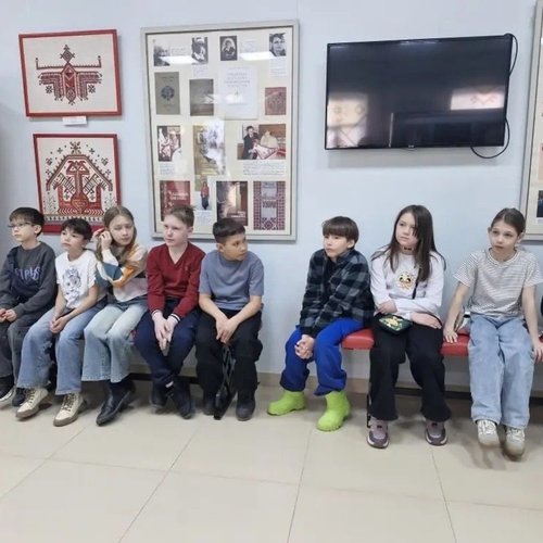 Яркие нити истории: 3 “З” класс в Музее чувашской вышивки.
