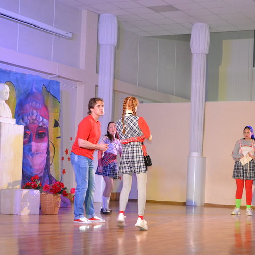 Театр юного зрителя им. Сеспеля в школе №1