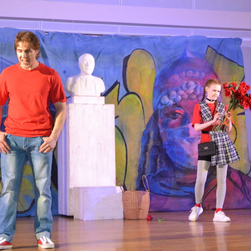 Театр юного зрителя им. Сеспеля в школе №1