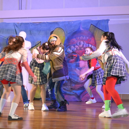 Театр юного зрителя им. Сеспеля в школе №1