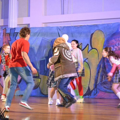 Театр юного зрителя им. Сеспеля в школе №1