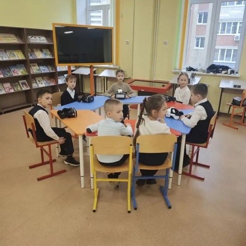 🚀 Вперёд по планетам: виртуальное космическое путешествие!