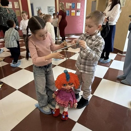 🎭 Путешествие в Страну чудес: 1Б класс в гостях у Казанского театра