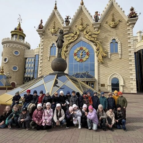 🎭 Путешествие в Страну чудес: 1Б класс в гостях у Казанского театра