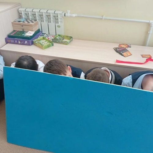 Безопасность превыше всего: школьная тренировка по действиям в чрезвычайных ситуациях