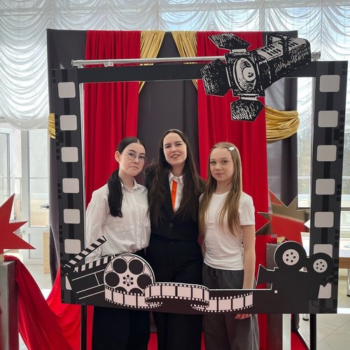 ШКОЛЬНЫЙ КИНОКЛУБ: ВДОХНОВЕНИЕ И МАСТЕРСТВО НА РЕСПУБЛИКАНСКОМ ФЕСТИВАЛЕ! 