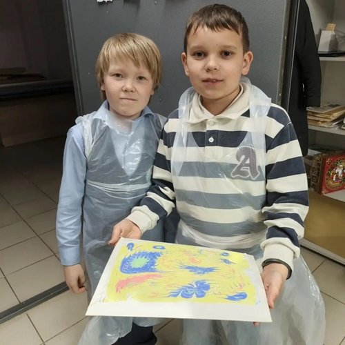 ✨ Творчество на воде: ученики 3В класса открыли для себя искусство Эбру! ✨