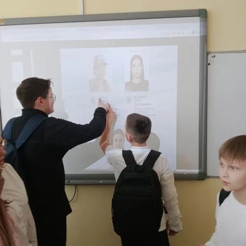 Уроки Мужества в школе №1: о героях нашего времени узнала вся школа!