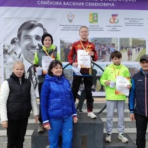 Легкоатлеты СОШ 1 на Республиканских соревнованиях по легкой атлетике памяти заслуженного тренера РСФСР В.С. Семенова