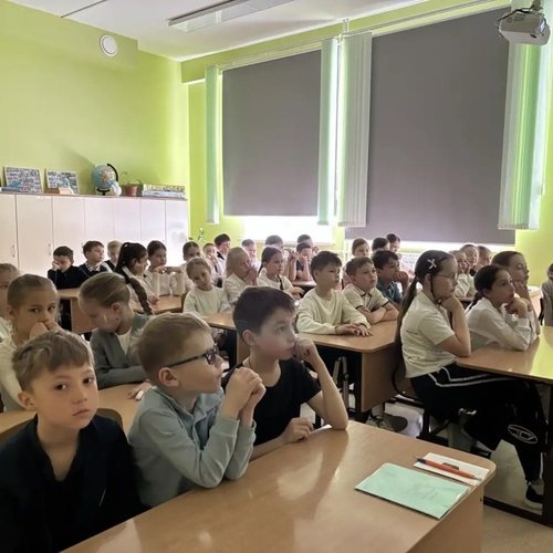 Урок Мужества в СОШ №1: встреча с настоящим героем