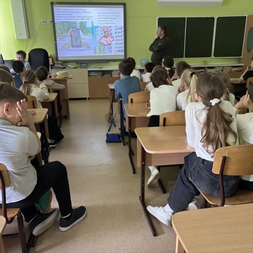 Урок Мужества в СОШ №1: встреча с настоящим героем
