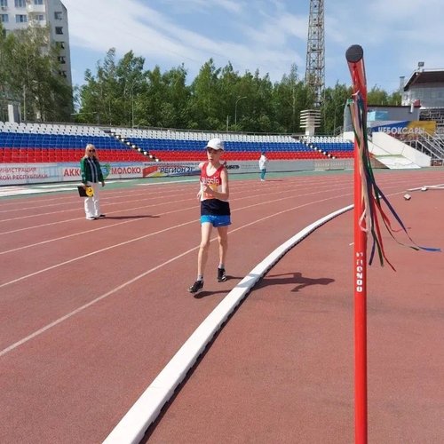 Жаркие денечки выдались для легкоатлетов