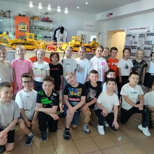 🚜 Путешествие в мир тракторов: 2 «3» класс в Музее истории трактора