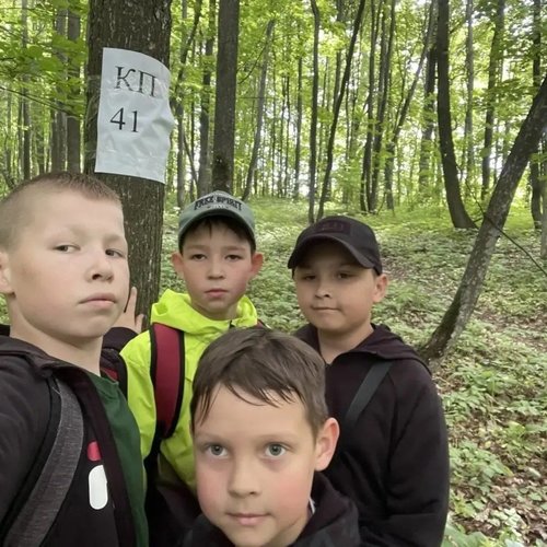 В поисках приключений: как в МАОУ «СОШ №1» прошло соревнование по спортивному ориентированию!