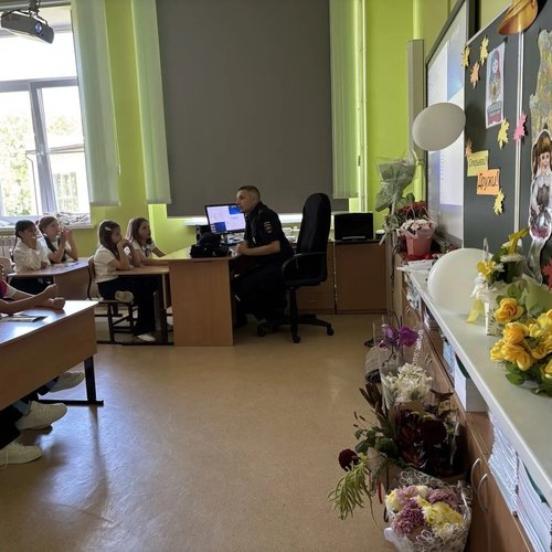 Безопасность — главный урок 1 сентября: МАОУ «СОШ № 1» г. Чебоксары присоединилась к Всероссийскому уроку безопасности