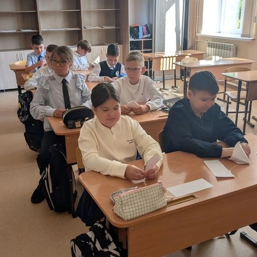 Белые птицы против темноты: «Журавлик памяти» в нашей школе