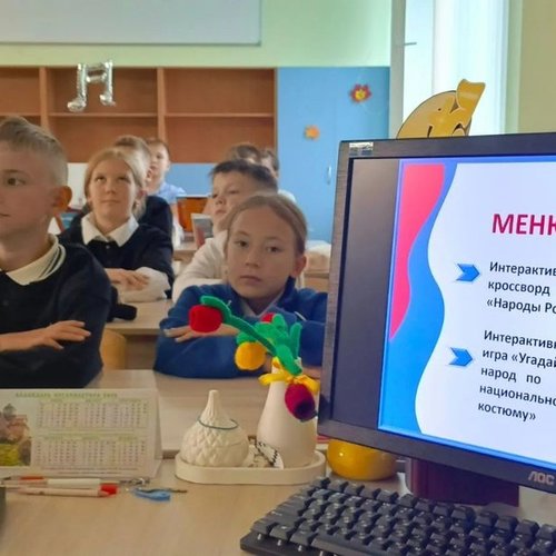 От Волги до Камчатки: в школе №1 проходит творческая неделя языков народов России