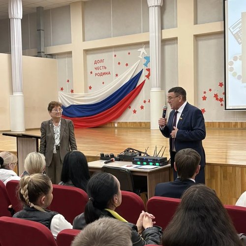 Школа — наш общий дом: в МАОУ «СОШ № 1» прошли главные родительские собрания сентября