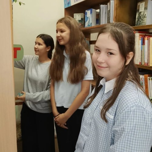 Не Болдино, но с Пушкиным в сердце: 6 «Б» открыл золотую осень в библиотеке!