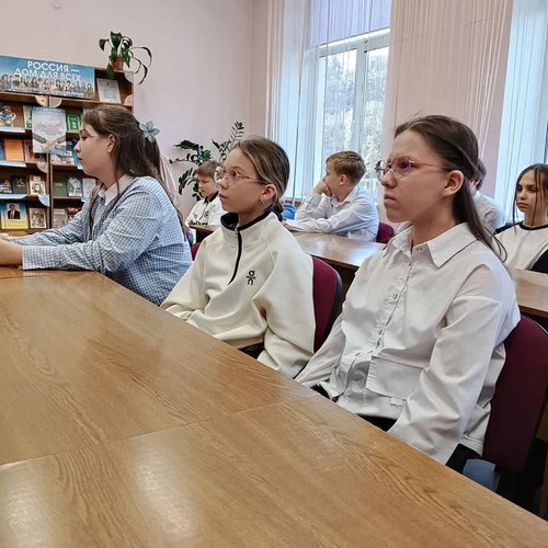 Не Болдино, но с Пушкиным в сердце: 6 «Б» открыл золотую осень в библиотеке!