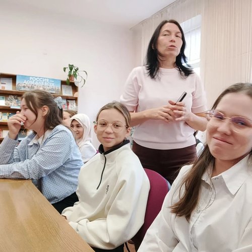 Не Болдино, но с Пушкиным в сердце: 6 «Б» открыл золотую осень в библиотеке!