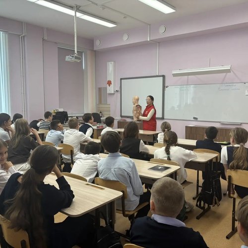 Умение, которое спасает жизнь: наши пятиклассники и шестиклассники прошли мастер-класс по первой помощи