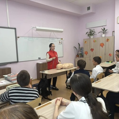 Умение, которое спасает жизнь: наши пятиклассники и шестиклассники прошли мастер-класс по первой помощи