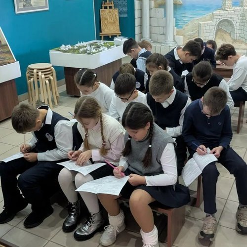 В 4 «Ж» классе прошло музейное занятие, посвященное сотворению мира и грехопадению первых людей
