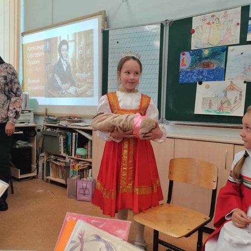 «Три девицы под окном...» и 2 «Б»: как мы путешествовали в сказку Пушкина