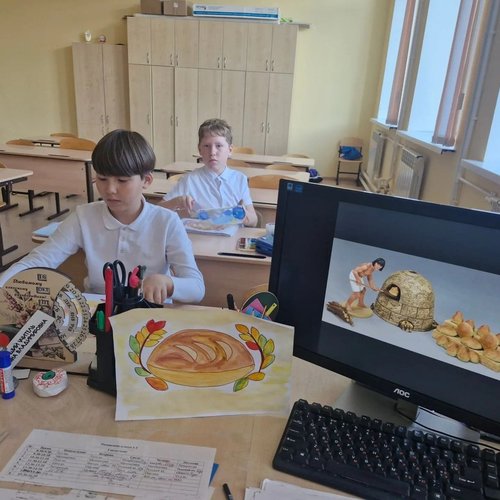 «Хлеб — всему голова»: как СОШ №1 отмечает самый теплый праздник октября!