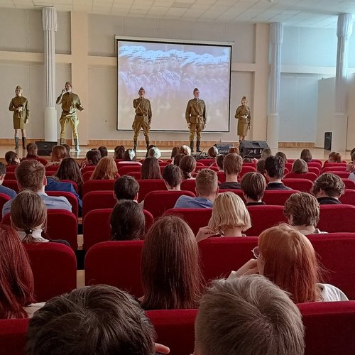 Концерт Чувашской государственной филармонии, посвященный Дню защитника Отечества «На страже мира».	 