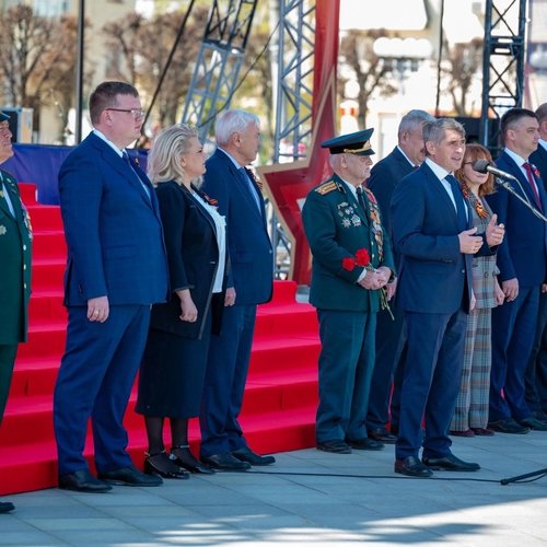 Юнармейцы приняли участие в патриотической акции "Парад дошколят и юнармейцев"