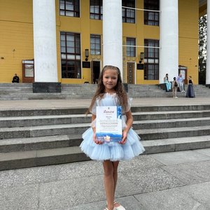 Ученица СОШ 1  - участница гала-концерта победителей вокального фестиваля-конкурса «Город поющих фонтанов»
