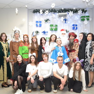 НОВЫЙ ГОД К НАМ МЧИТСЯ!