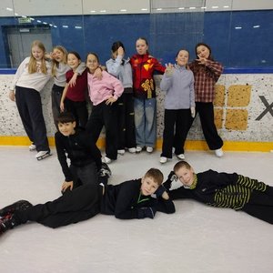 5С провожает зиму на катке Ледовой Арены