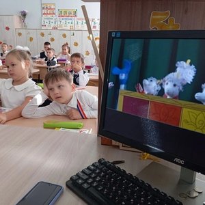 Сказка, которая учит осторожности: наша началка и «Козлятушки»
