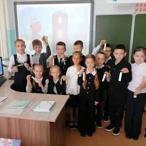 2В класс готовится к онлайн-олимпиаде «Безопасные дороги» 